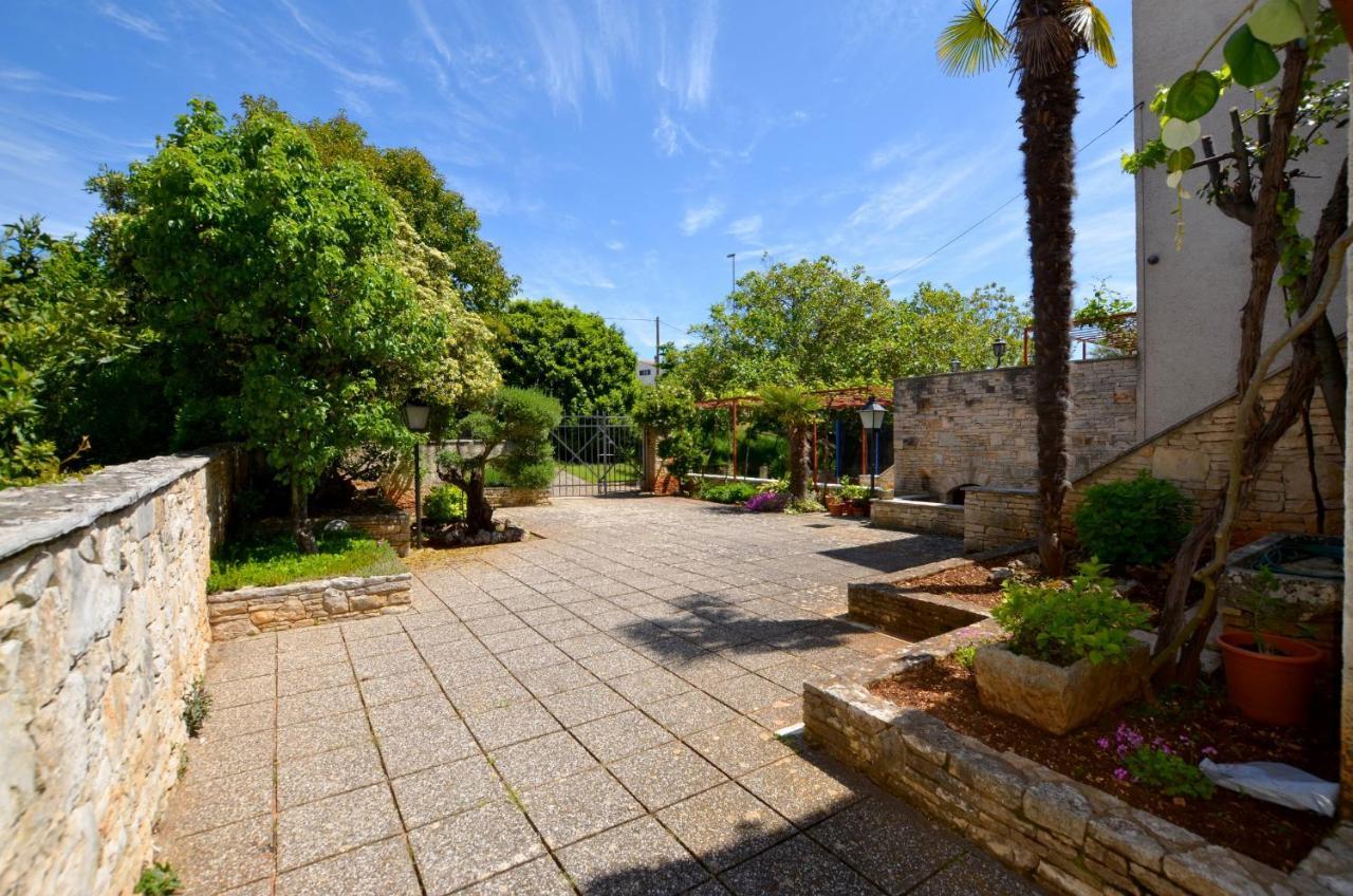 Galant Apartments Ρόβινι Εξωτερικό φωτογραφία