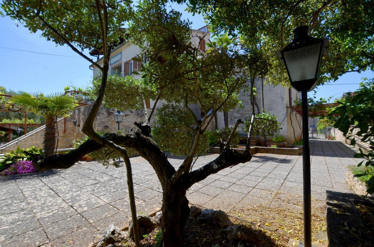 Galant Apartments Ρόβινι Εξωτερικό φωτογραφία