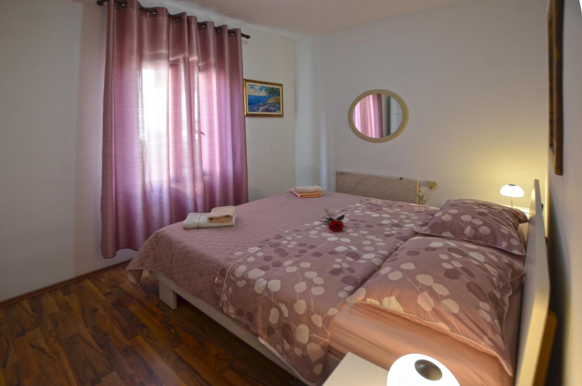 Galant Apartments Ρόβινι Εξωτερικό φωτογραφία