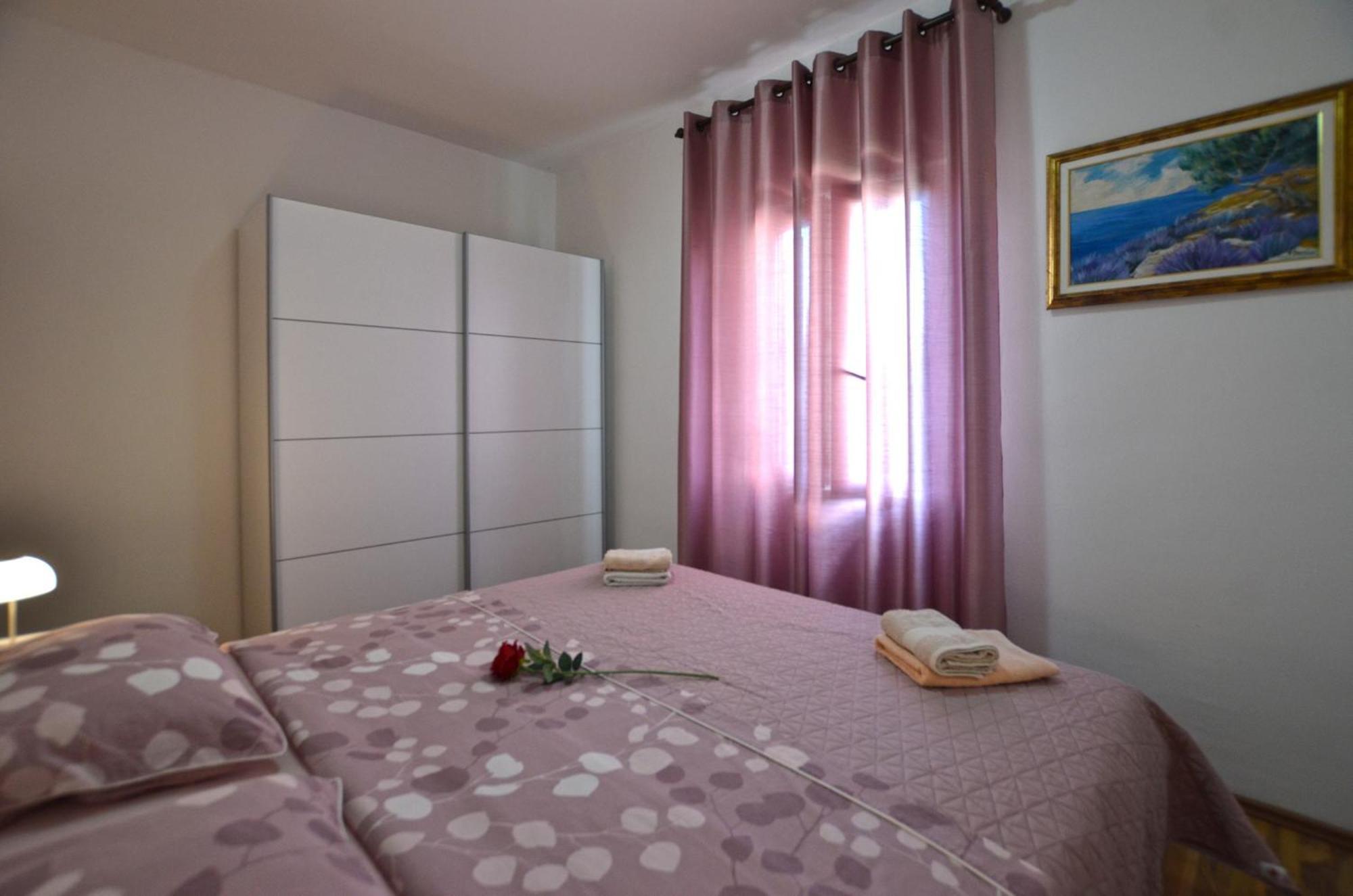 Galant Apartments Ρόβινι Εξωτερικό φωτογραφία