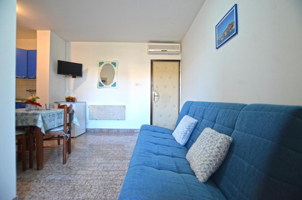 Galant Apartments Ρόβινι Εξωτερικό φωτογραφία