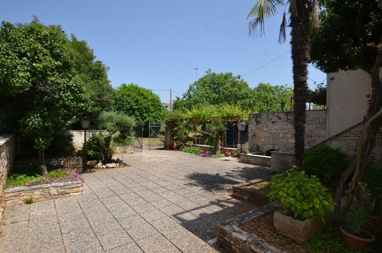 Galant Apartments Ρόβινι Εξωτερικό φωτογραφία